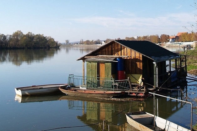 Sava, Jesen, Splavarska ulica