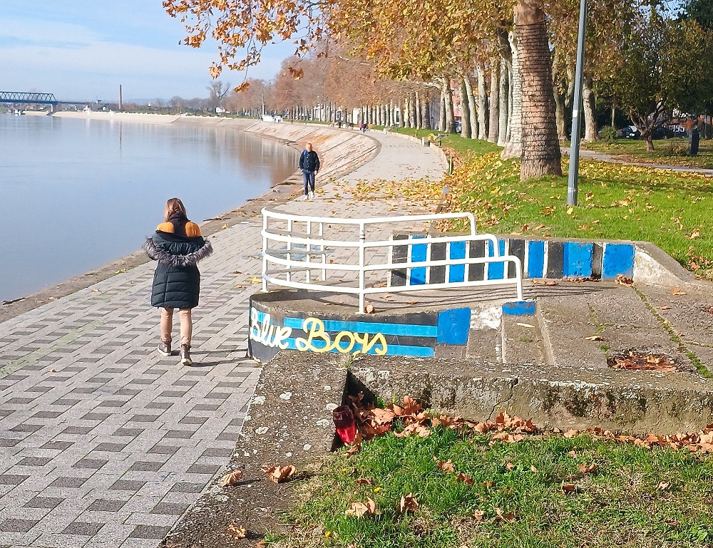 Sunčanje u studenom? Hladno je, samo 4C 